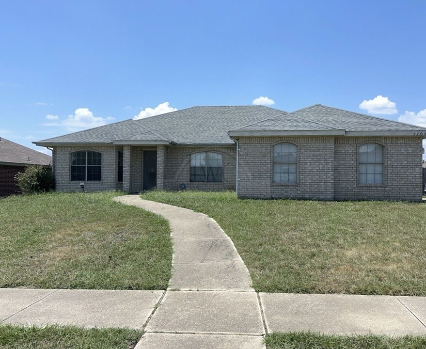 2702 Hezekiah Dr in Killeen, TX - Foto de edificio