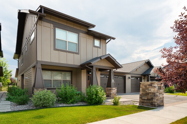 property at 2128 Dennison Ln