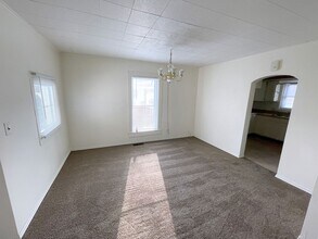 305 S Highland Ave in Elkhart, IN - Building Photo - Building Photo