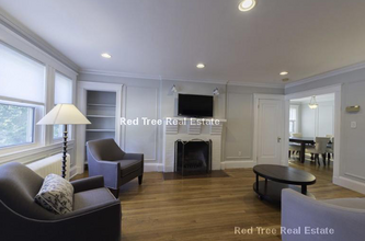 122 Summit Ave in Brookline, MA - Foto de edificio - Building Photo