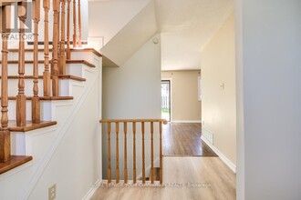 146 Radford Dr in Ajax, ON - Building Photo - Building Photo