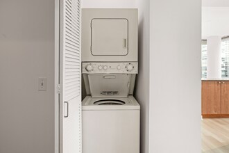 736 S Clark St in Chicago, IL - Building Photo - Building Photo