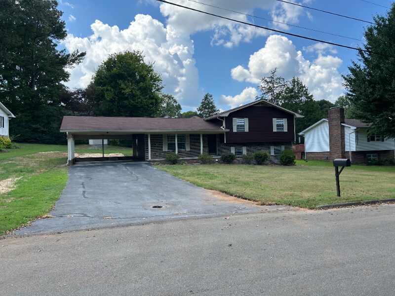 3627 Moreland Dr NE in Cleveland, TN - Building Photo