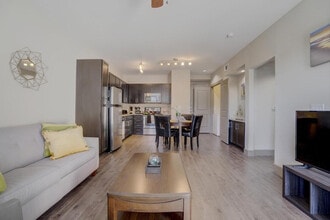 15750 Spectrum Dr in Addison, TX - Building Photo - Building Photo