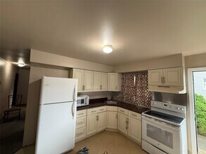 40 Adams St in Deer Park, NY - Building Photo - Building Photo