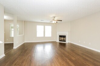 5012 Millpond Ct in Mount Juliet, TN - Foto de edificio - Building Photo