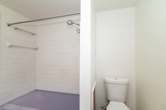 18716 Restor Ave in Cleveland, OH - Building Photo - Building Photo