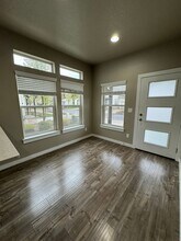 1324 Turtle Ln in Eugene, OR - Building Photo - Building Photo