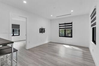23175 Naranja Rd in Miami, FL - Foto de edificio - Building Photo