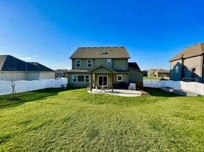 12451 Osprey Ln in Papillion, NE - Building Photo - Building Photo