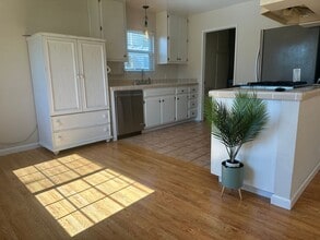 806 Kelton St in Tehachapi, CA - Building Photo - Building Photo