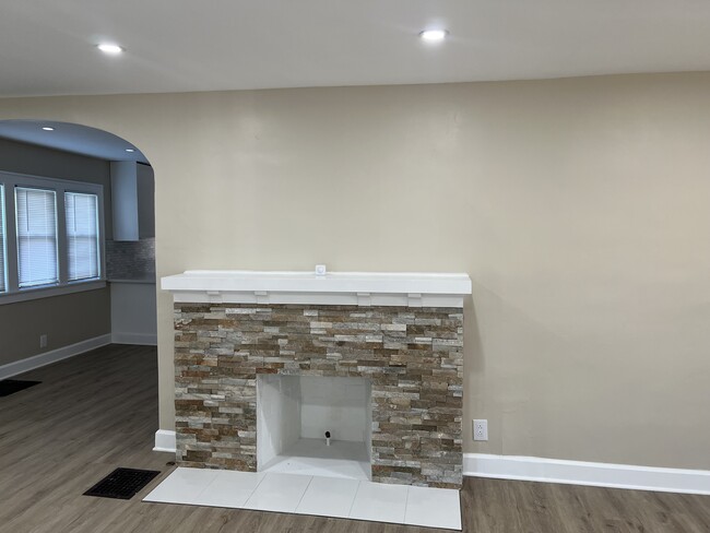 623 W 40th St in Indianapolis, IN - Building Photo - Building Photo