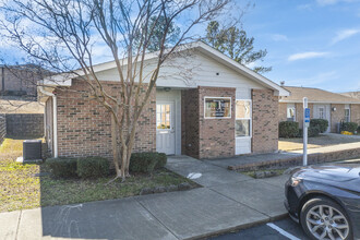 Pine Tree Apartments in Columbia, SC - Building Photo - Building Photo