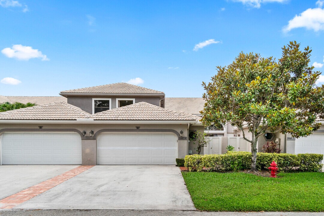 5465 Monterey Cir in Delray Beach, FL - Building Photo