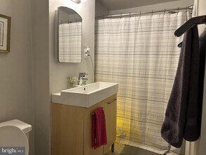 1227 Spruce St in Philadelphia, PA - Building Photo - Building Photo