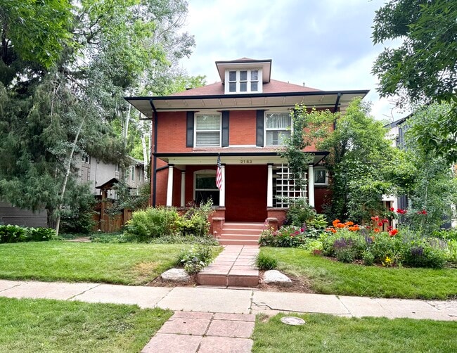 property at 2153 S Saint Paul St