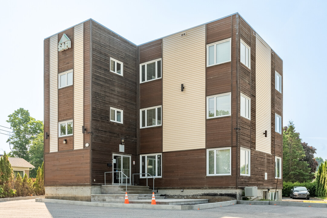 3393 Sainte-Foy Ch in Québec, QC - Building Photo