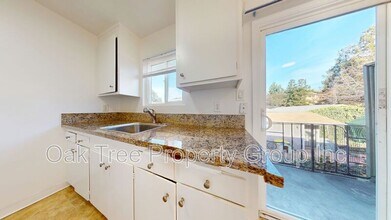 5600 Bancroft Ave in Oakland, CA - Building Photo - Building Photo