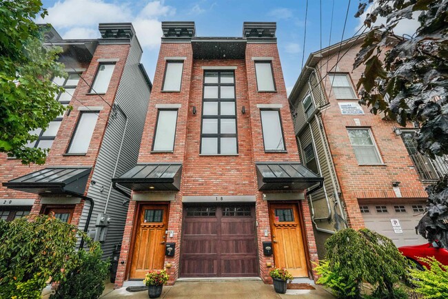 property at 18 Thorne St