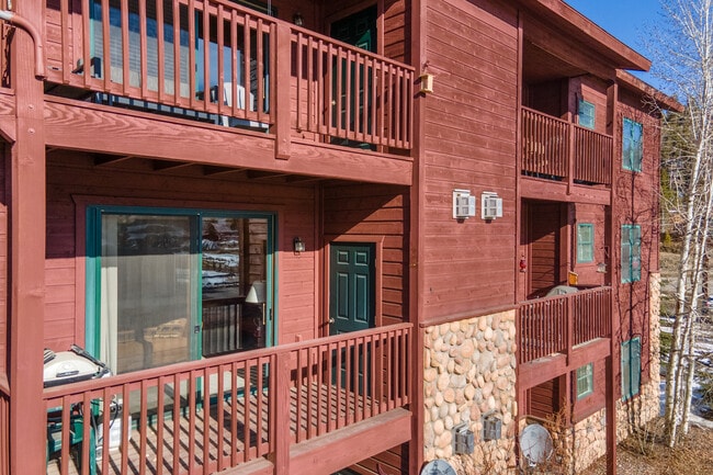 property at 207 Bella Vista Ct