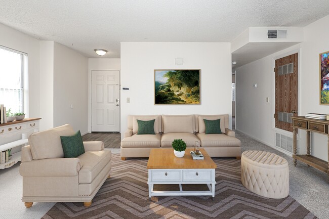 Village Landing in Merced, CA - Foto de edificio - Building Photo