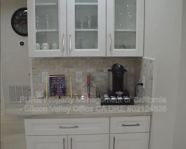 21518 Almaden Rd in San Jose, CA - Building Photo - Building Photo