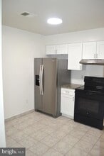 13818 Crosstie Dr in Germantown, MD - Building Photo - Building Photo