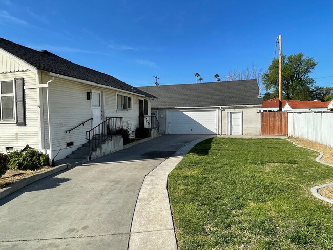 3698 McKinley St in Riverside, CA - Building Photo - Building Photo