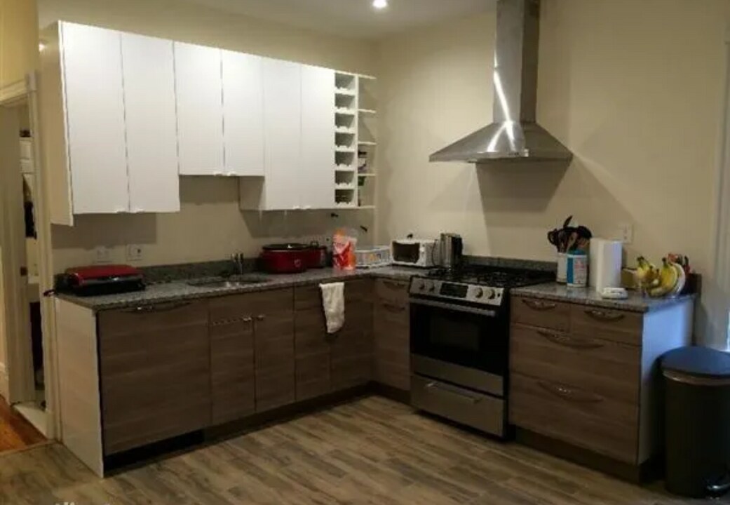 6 Hillside St in Boston, MA - Building Photo