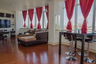 201 N 8th St, Unit 612 in Philadelphia, PA - Building Photo