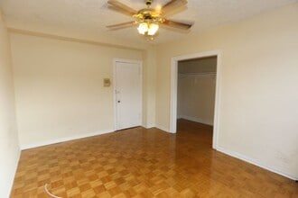 716 W Belmont Ave in Chicago, IL - Building Photo - Building Photo