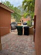 15242 SW 30th Terrace in Miami, FL - Building Photo - Building Photo