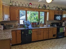 562 Main St, Unit 2 in Medford, MA - Building Photo