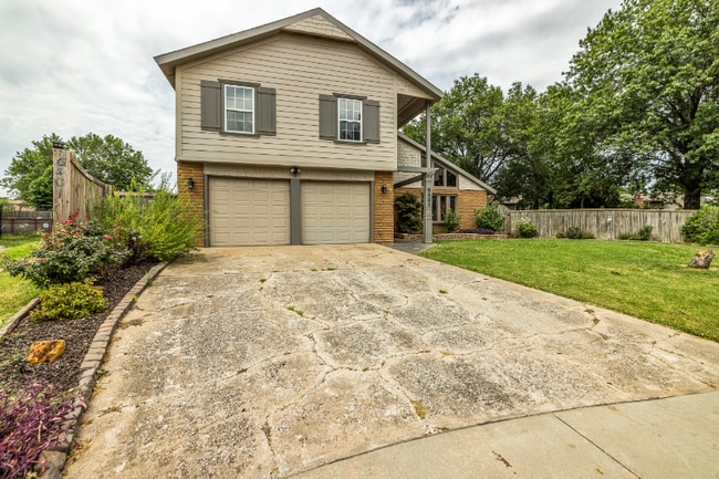 6401 S 86th E Ave in Tulsa, OK - Building Photo - Building Photo