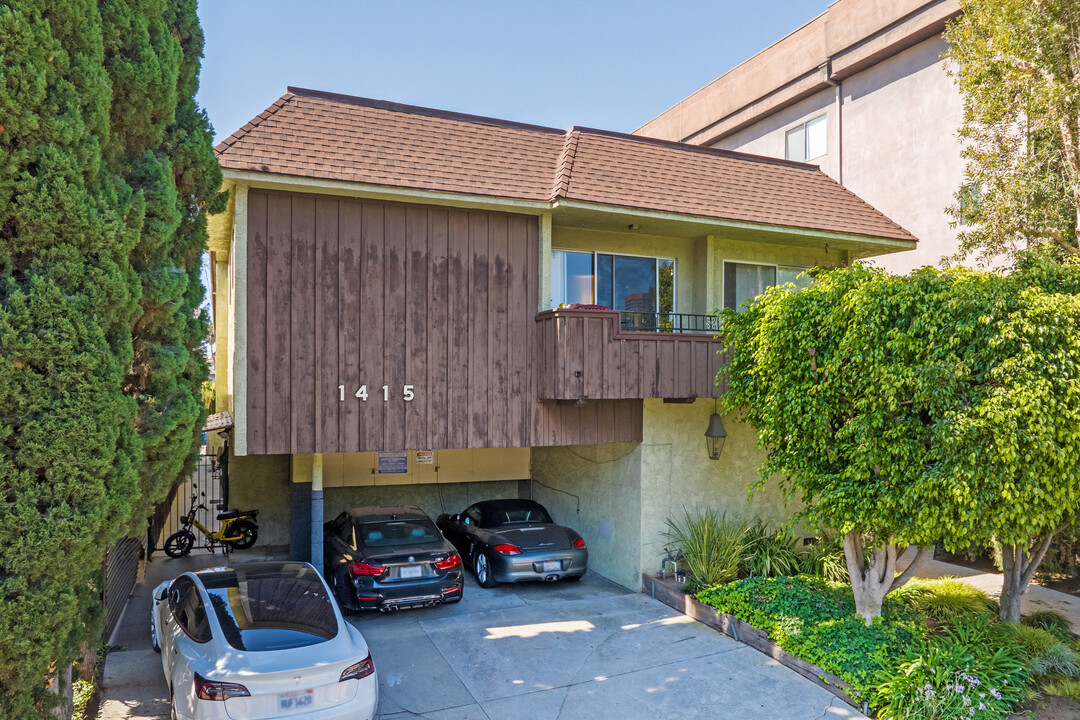 Lido Apartments - 1415 Bundy Dr in Los Angeles, CA - Foto de edificio