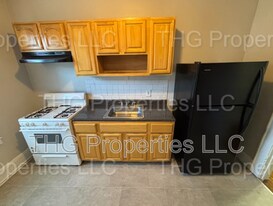 490 Tremont Ave in Orange, NJ - Building Photo