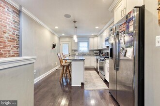 800 S Curley St in Baltimore, MD - Building Photo - Building Photo