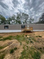 3000 US-11 in Athens, TN - Building Photo