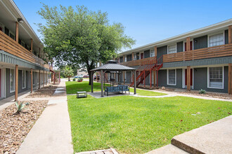 Agave Heights in Bryan, TX - Foto de edificio - Building Photo