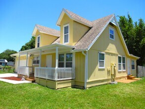 5310 Palm Dr in Fort Pierce, FL - Building Photo - Building Photo