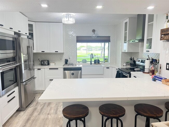 1430 SW 109th Way in Davie, FL - Building Photo - Building Photo
