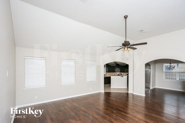 202 Brook Ct in Red Oak, TX - Foto de edificio - Building Photo