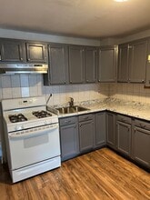 2135 E Auburn St in Philadelphia, PA - Foto de edificio - Building Photo