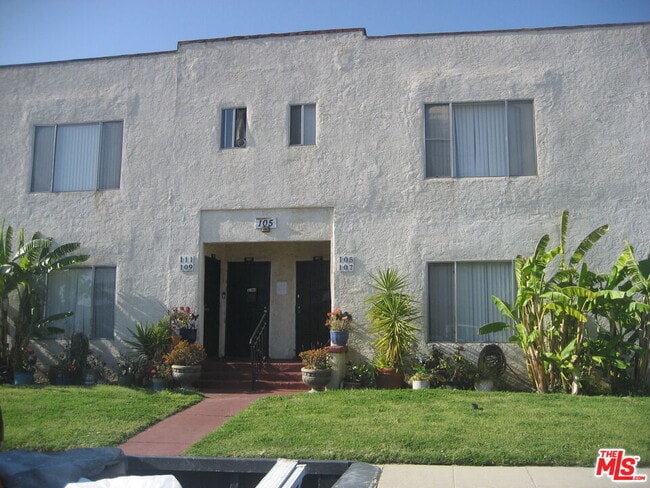 property at 105 W 106th St
