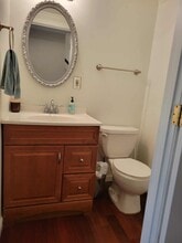 8451 Ararat Ct in Annandale, VA - Building Photo - Building Photo