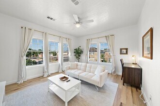 3901 Dallas St in Houston, TX - Foto de edificio - Building Photo