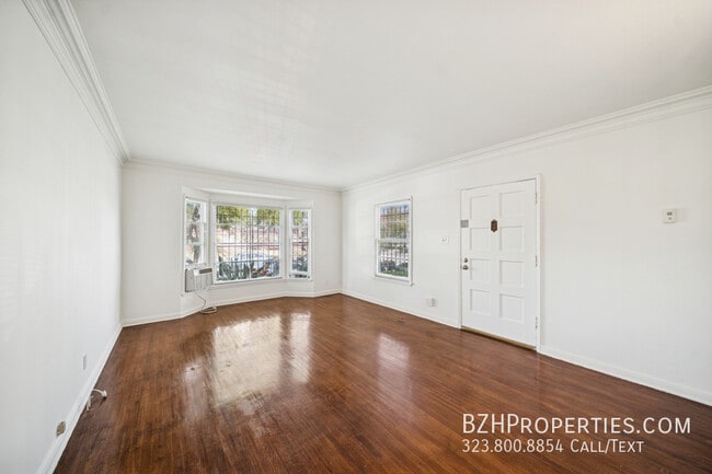 7758 Rosewood Ave in Los Angeles, CA - Building Photo - Building Photo