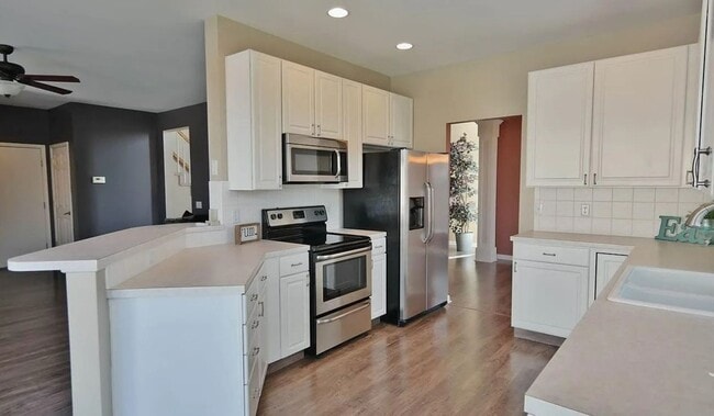 property at 2715 Morrie Dr
