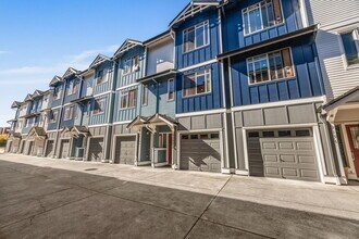 2160 Yakima Ct in Tacoma, WA - Building Photo - Building Photo