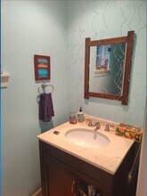 2045 N Honore St in Chicago, IL - Building Photo - Building Photo